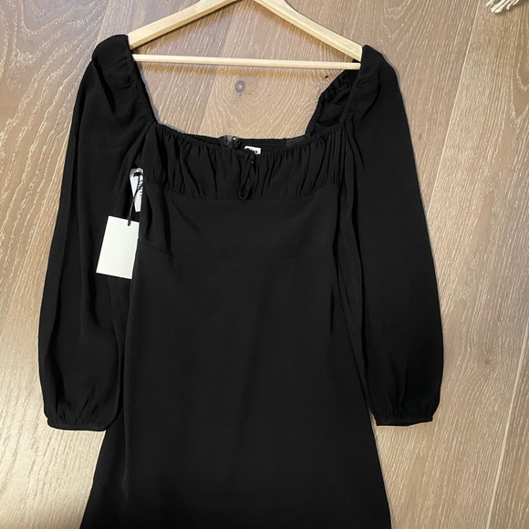 Aritzia Dresses & Skirts - Aritzia Sunday best dress!